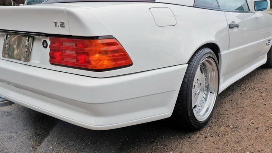 Детали экстерьера Mercedes-Benz SL72 AMG 1995 года  (фото 51 из 82)
